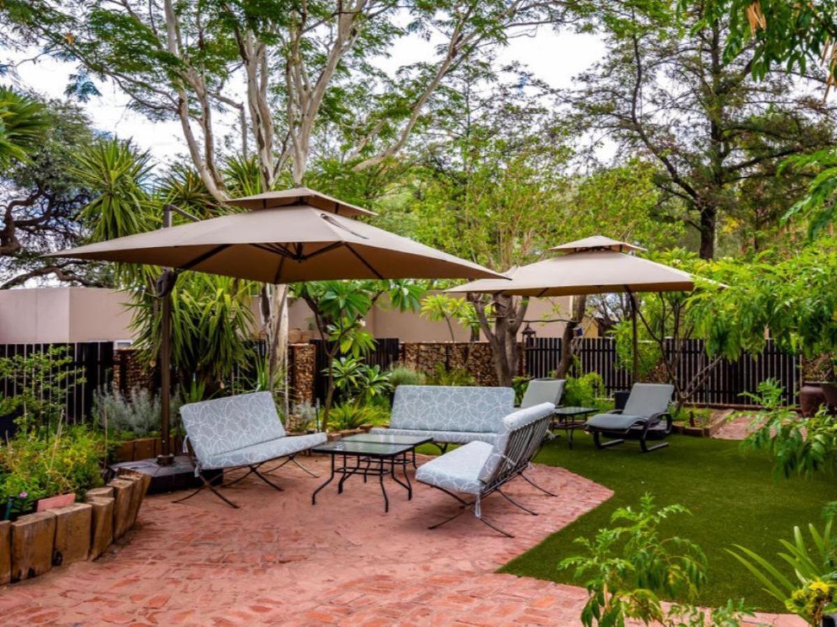 Londiningi Guesthouse Windhoek Exteriör bild