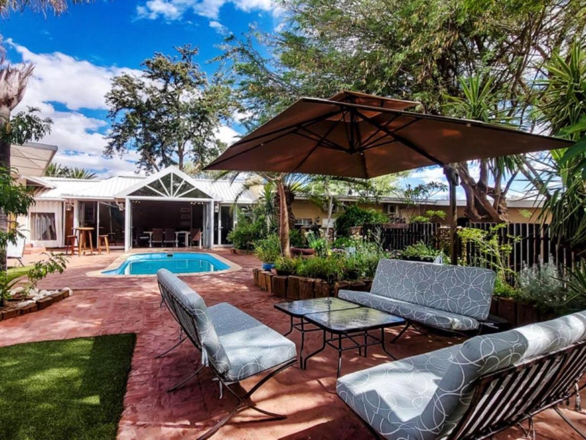 Londiningi Guesthouse Windhoek Exteriör bild