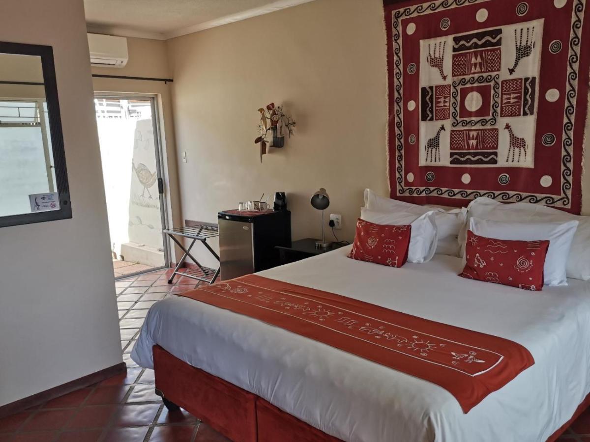 Londiningi Guesthouse Windhoek Exteriör bild