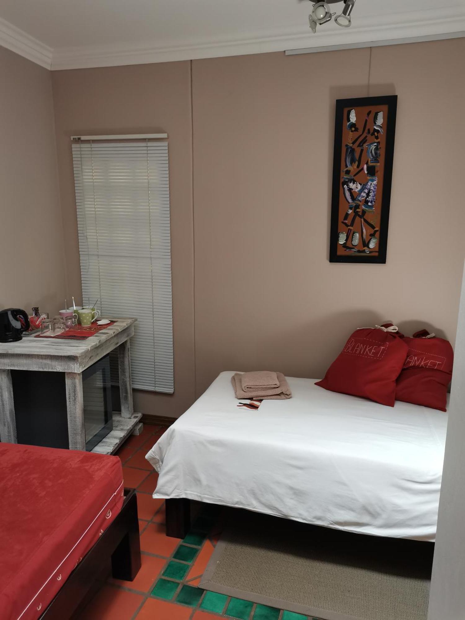 Londiningi Guesthouse Windhoek Rum bild